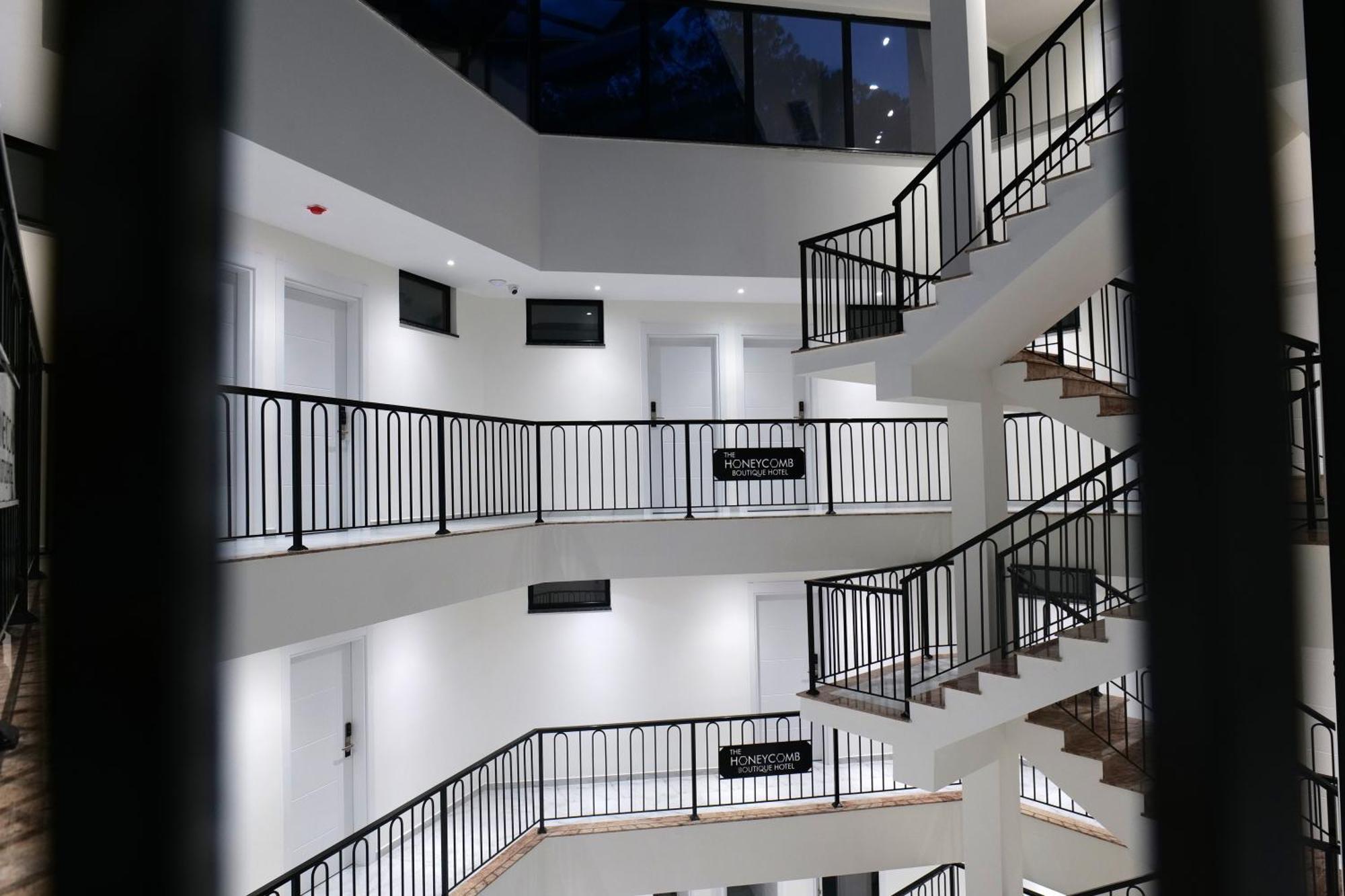 The Honeycomb Boutique Hotel ゴーレム エクステリア 写真