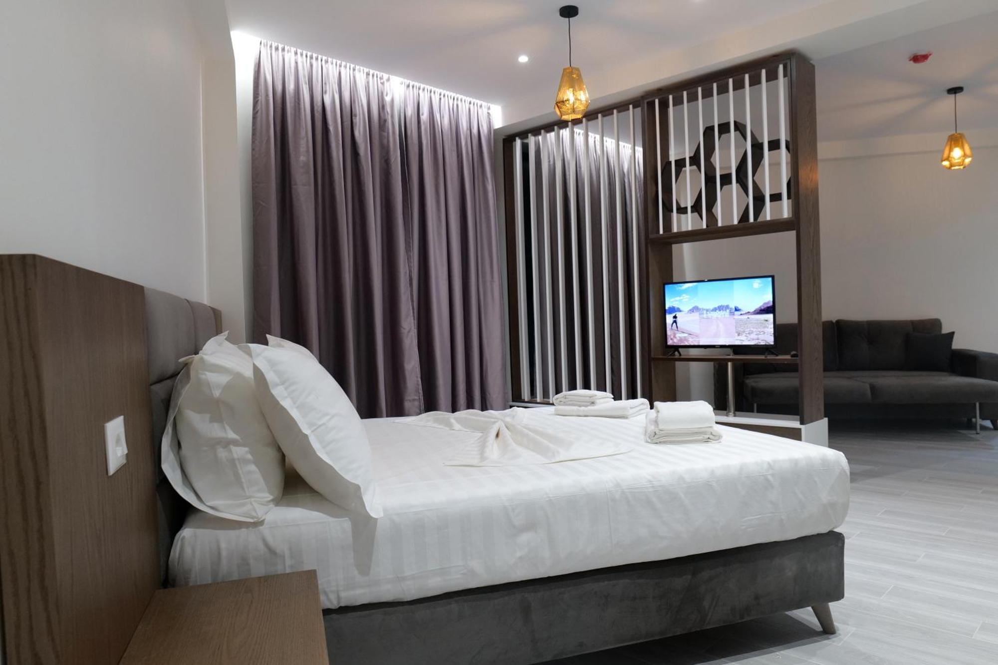 The Honeycomb Boutique Hotel ゴーレム エクステリア 写真